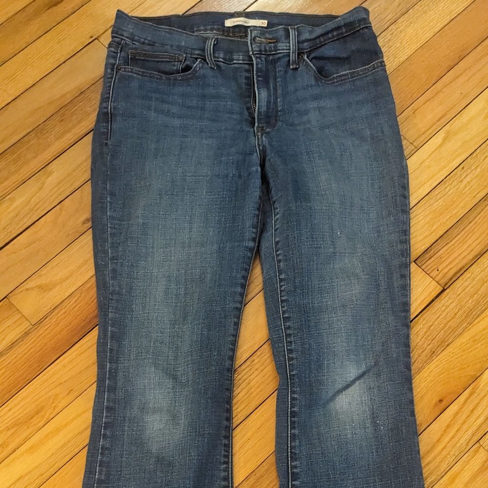 Levi's Slimming Boot Jeans Size 30